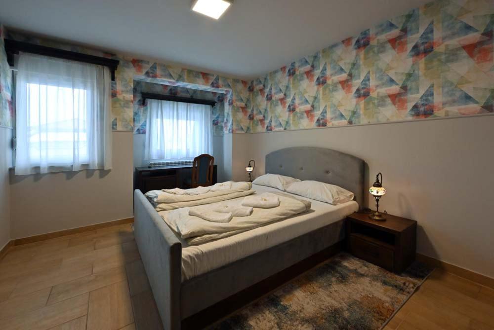 Hotel Lane Сьєниця Екстер'єр фото