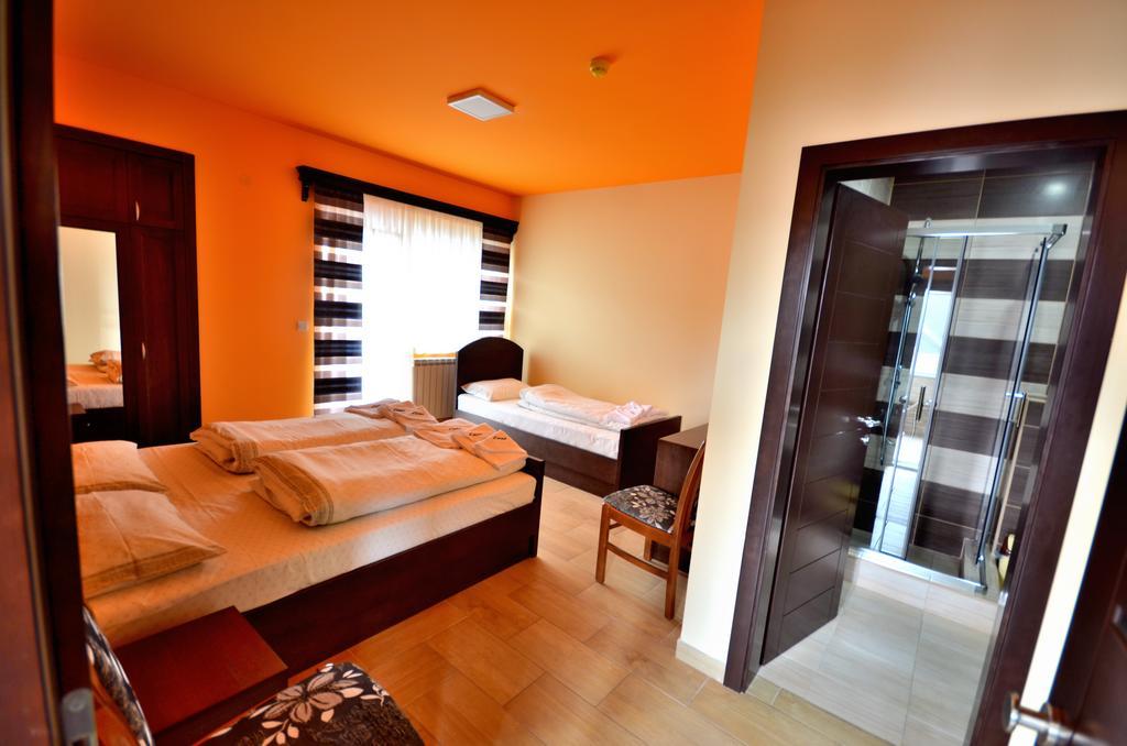 Hotel Lane Сьєниця Номер фото