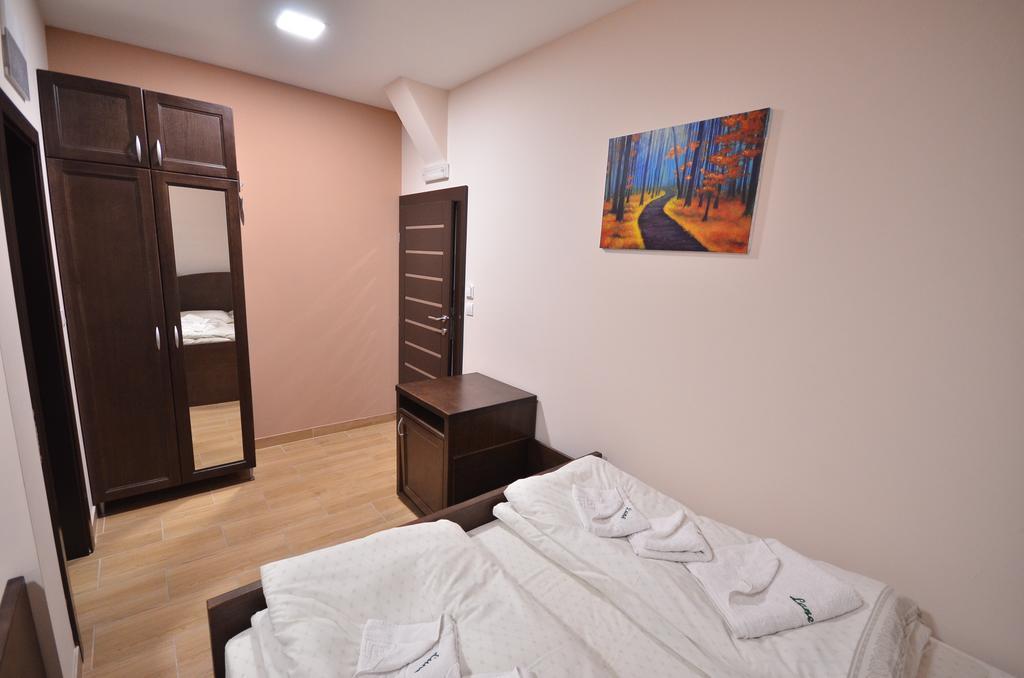 Hotel Lane Сьєниця Екстер'єр фото